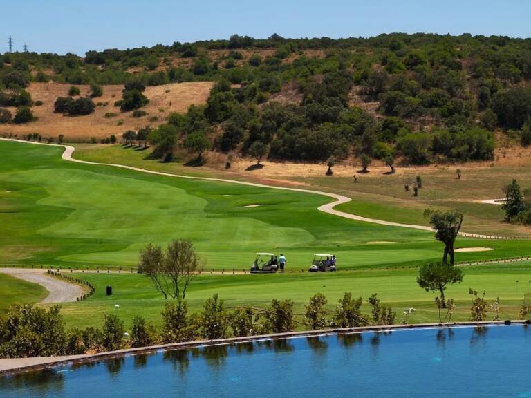nau-morgado-golf-country-club-stunning-views