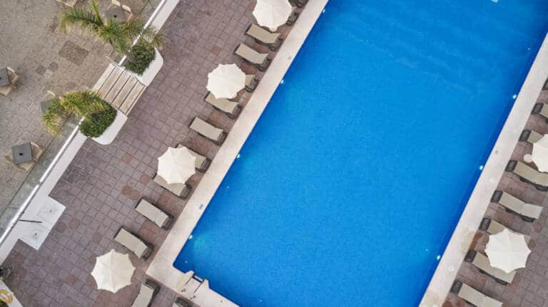 Marconfort-griego-hotel-piscina (33)
