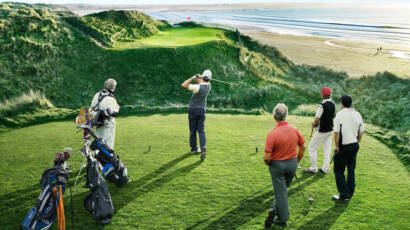Tag på golfferie og spil golf i Irland