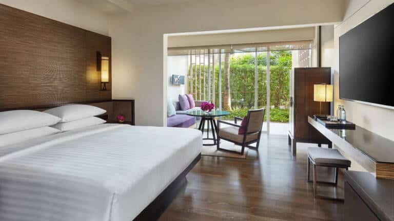 Hyatt-Regency-Hua-Hin-P502-Club-Deluxe-King