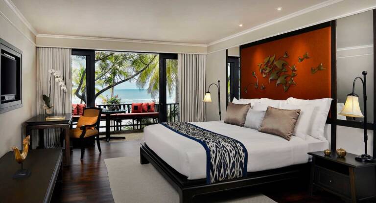 anantara_hua_hin_premium_sea_view_room_01_1920x1037