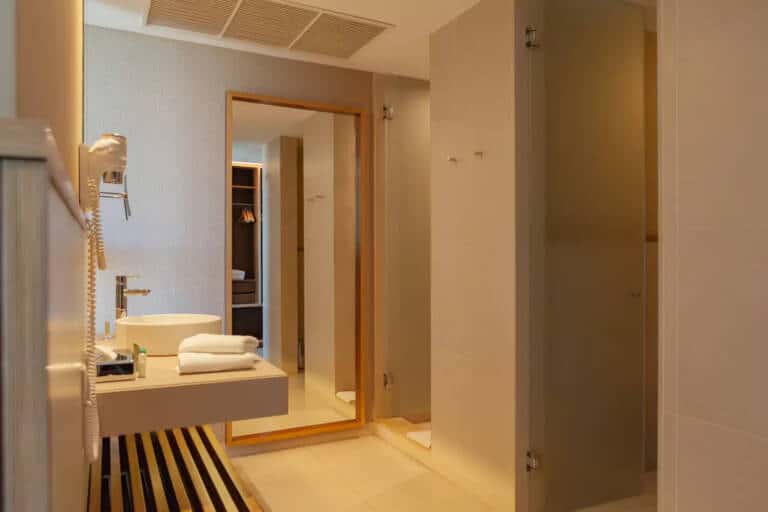 gallery-accommodation-bathroom-vidamar-hotels-resorts-algarve-1