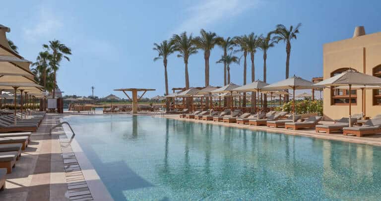 Steigenberger_Golf_Resort_El_Gouna_Red_Sea_Main_Pool-1-1