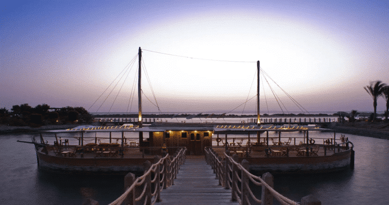 Sheraton_Miramar-El-Gouna_Boat-Ba_Sun-rise